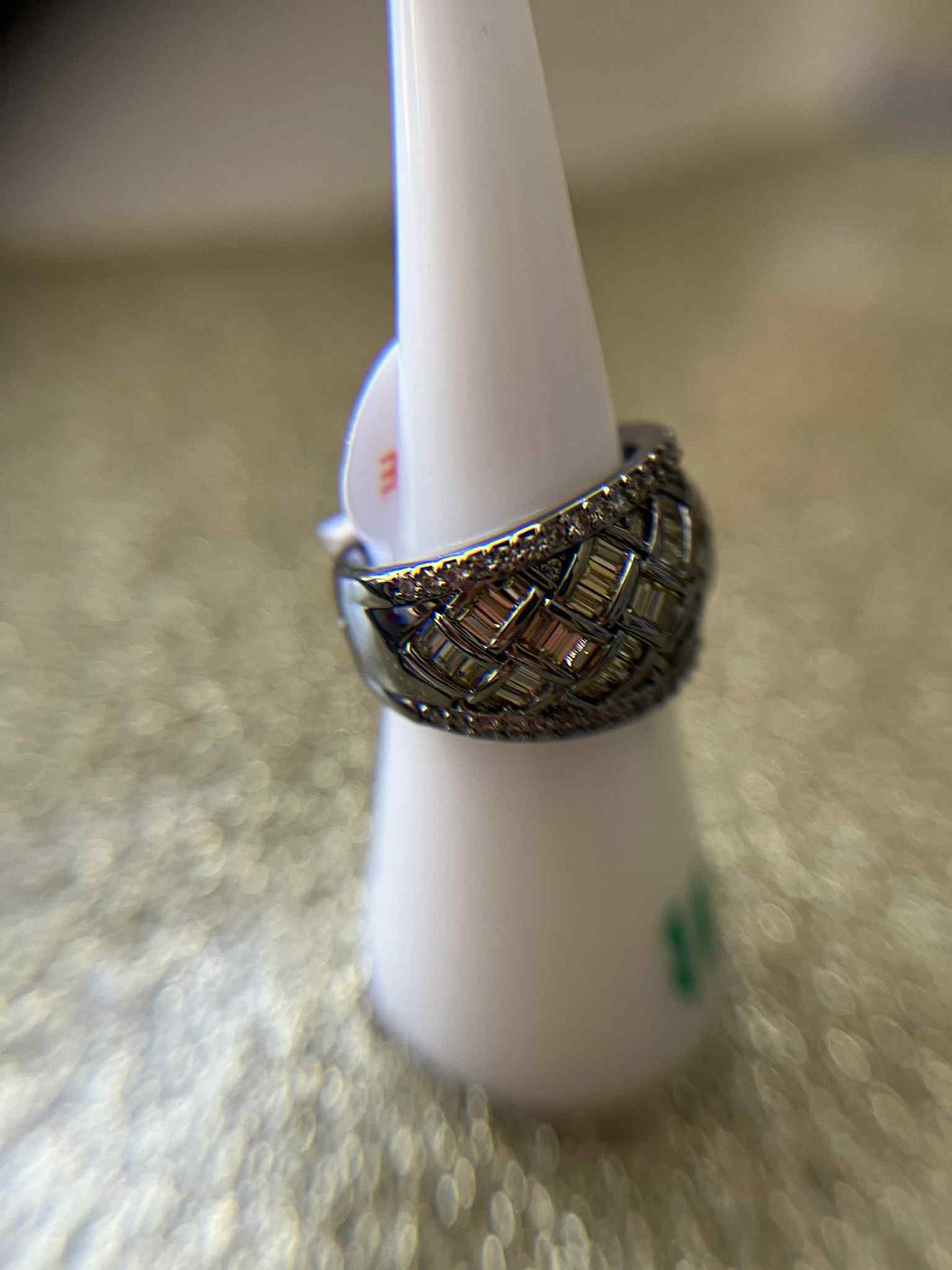 Twinkling Sass Size 6